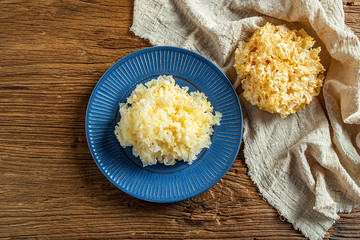 Fresh white fungus and dried white fungus