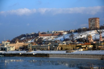 Obraz premium Kremlin in Nizhny Novgorod, Russia. The Volga river and Dyatlovy Hills. Winter scene. 