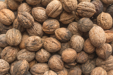 Walnut, a useful product for the brain and the body, is rich in iodine content for the brain.