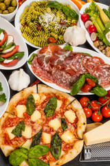 ピッツア　Italian home-made pizza