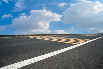 Fototapeta premium Road surface and sky cloud landscape..