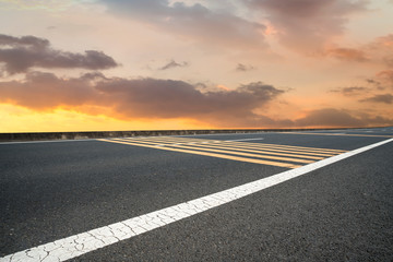 Fototapeta premium Road surface and sky cloud landscape..