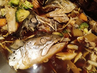 Head salmon soup2