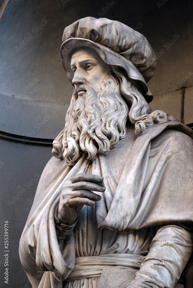 Wall mural Leonardo da Vinci, statue in the Niches of the Uffizi Colonnade. The first half of the 19th Century they were occupied by 28 statues of famous people in Florence, Italy