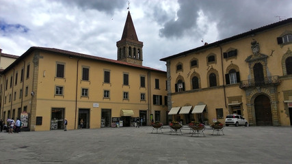 Piazza a San Sepolcro