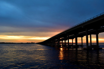 Fototapeta na wymiar sunset over a bay in florida