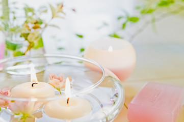 水に浮くアロマキャンドル