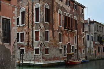 Fototapeta na wymiar Neighborhood of Campo dei Mori, Venice