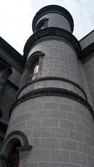 Torre de vigilancia. Torre hecha comúnmente en lugar alto, para registrar desde ella el campo o el...