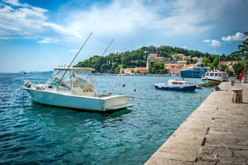 Obraz na płótnie Canvas Le port de Cavtat en Croatie
