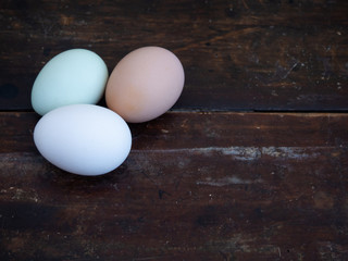 A group of ecological eggs of various colors, white eggs, blue eggs and brown eggs