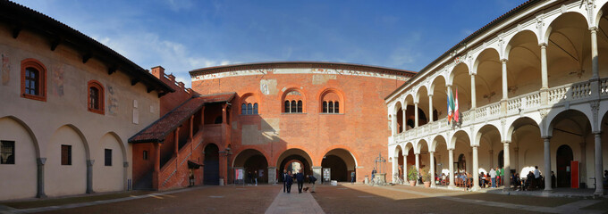 PALAZZO STORICO E CAMPANILE A NOVARA IN ITALIA, HISTORICAL PALACE AND BELL TOWER IN NOVARA CITY IN ITALY
