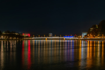 Fototapeta na wymiar Linz and Danube at night