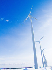 風力発電 風車 青空