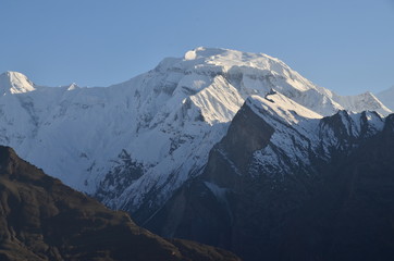 パキスタンのフンザの絶景　美しい雪山と青空