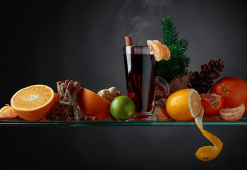 Mulled wine with citrus and spices.