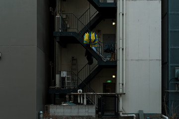 雑居ビルの非常階段