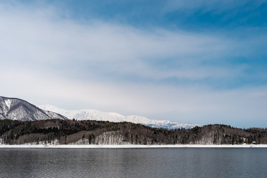 長野県大町市 雪景色の青木湖