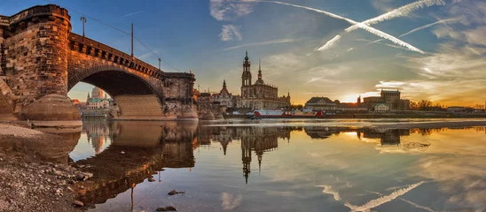 Abendstimmung am Elbufer in Dresden © Thomas