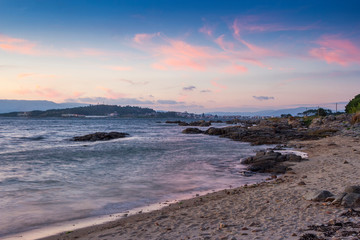 Obraz premium Beach at dusk in Arousa Island
