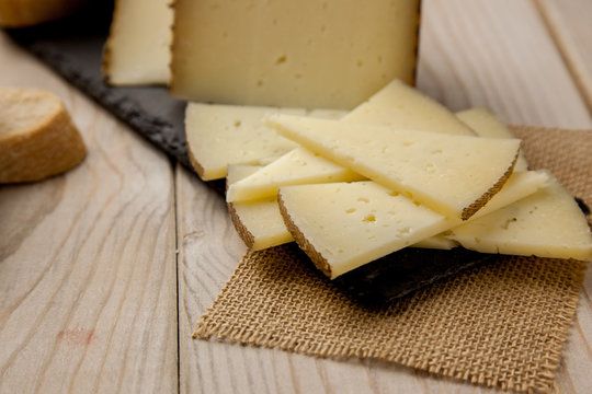 Queso curado espa&ntilde;ol