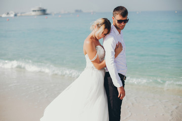 brides near the sea