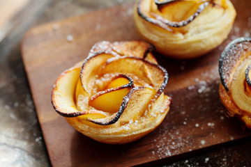 Pastry apple roses
