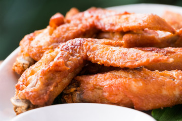 brown skin deep fried chicken wings.