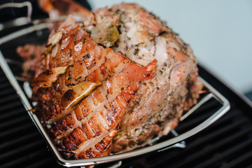 Schweinsbraten vom Grill