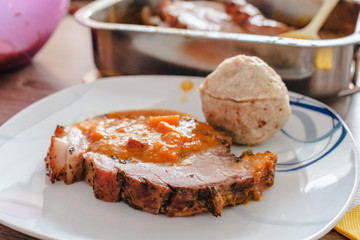 Schweinsbraten vom Grill