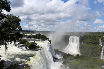 Fototapeta na wymiar Brasilien Wasserfall Foz do iguacu