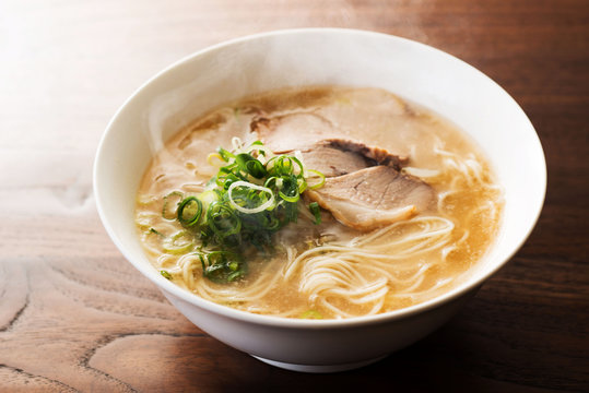 とんこつラーメン