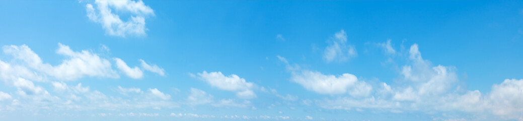 Fototapeta premium Blue sky background with clouds