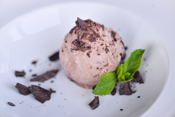 ice cream with chocolate and mint