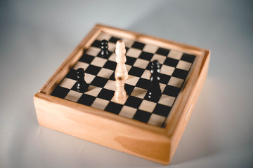 Schach, Chess, Spiel, Dame, König, Strategie, Schwarz, Weiß, Holz, Hintergrund