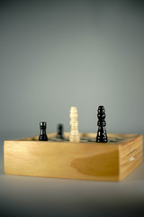 Schach, Chess, Spiel, Dame, König, Strategie, Schwarz, Weiß, Holz, Hintergrund, Verlieren,...