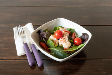 Ensalada con gambas