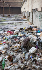 Uralte verlassene Fabrik