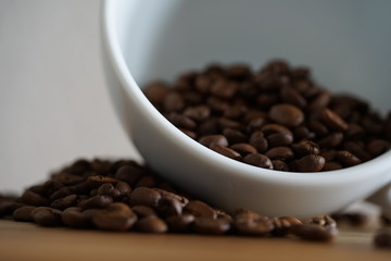 Kaffeetasse mit Kaffeebohnen