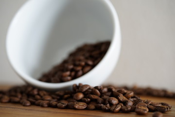 Kaffeetasse mit Kaffeebohnen