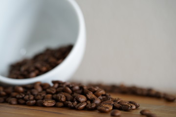 Kaffeetasse mit Kaffeebohnen