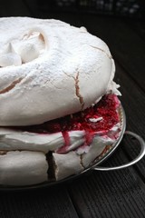 Meringue dessert