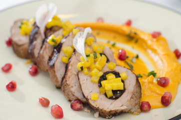 pork sirloin with mangoes sauce