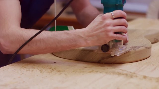 Industrial wooden plank milling