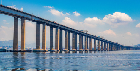 Obraz premium Rio Niterói Bridge