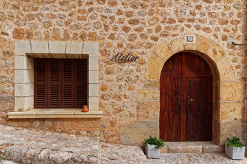 Fototapeta na wymiar Haus in Fornalutx, Mallorca, Spanien