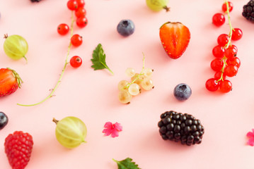 Fototapeta na wymiar fresh berries