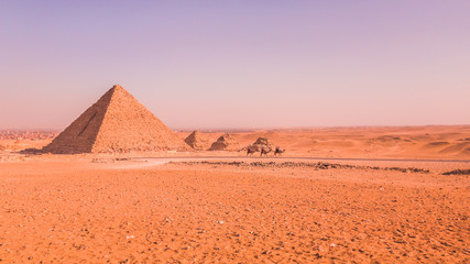 Fototapeta na wymiar pyramids in egypt
