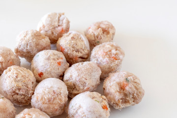 冷凍した肉団子