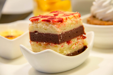  dessert bakery in restaurant for lunch and dinner